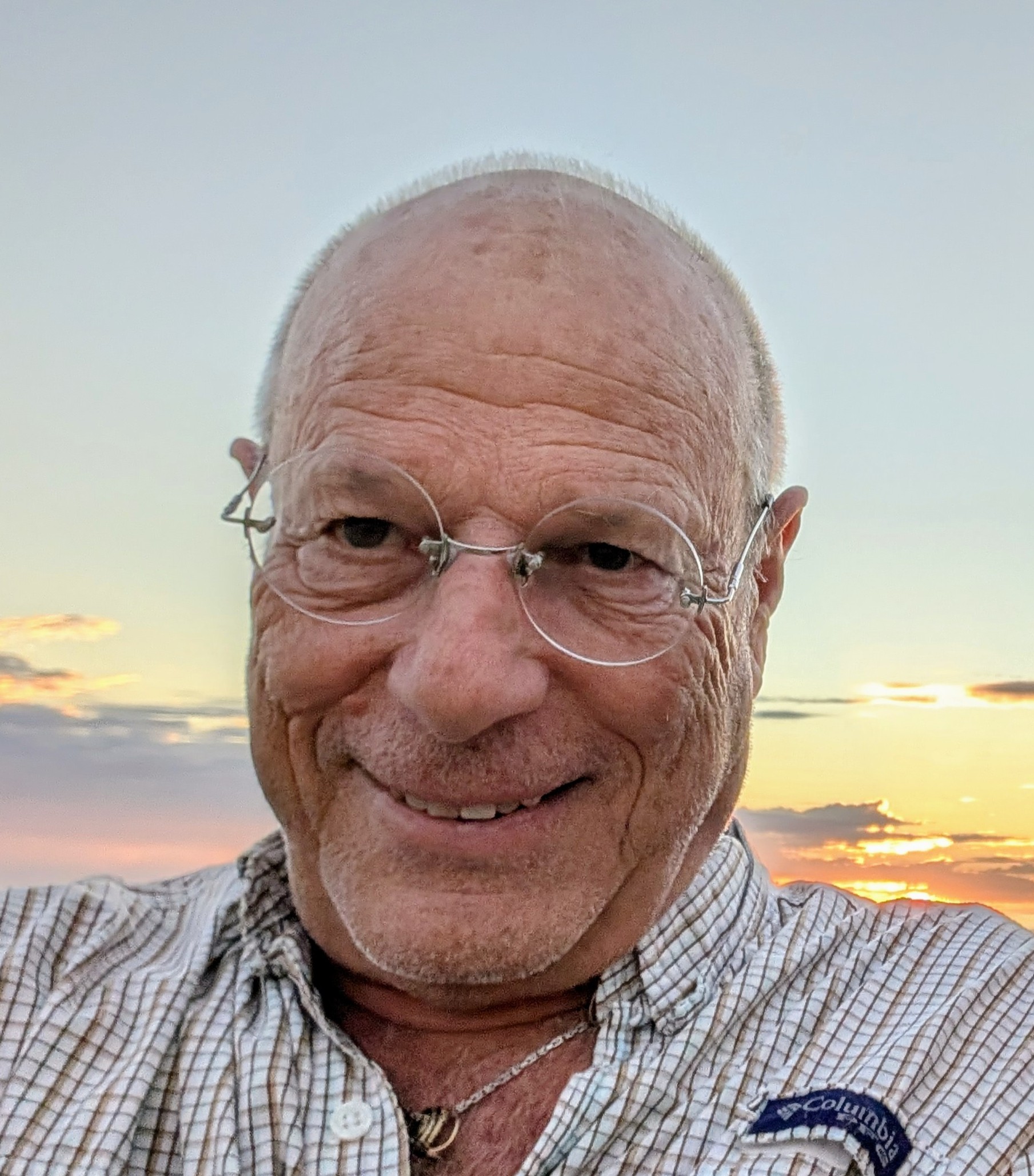 Lari Spire, author, beach-sunset